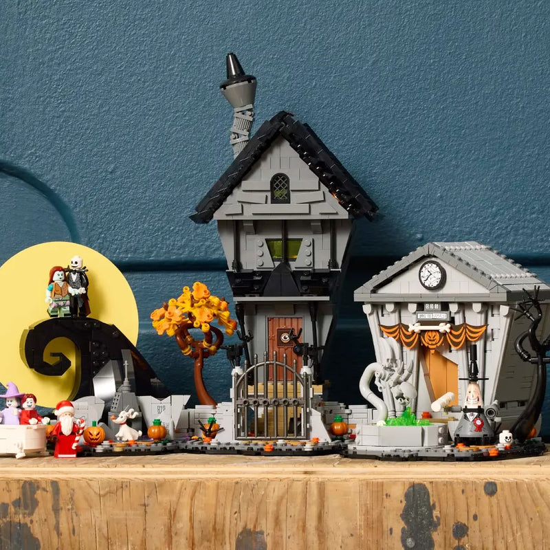 LEGO® Ideas Disney Tim Burton’s The Nightmare Before Christmas 21351