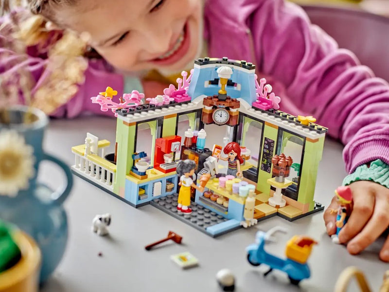 LEGO® Friends Heartlake City Café 42618