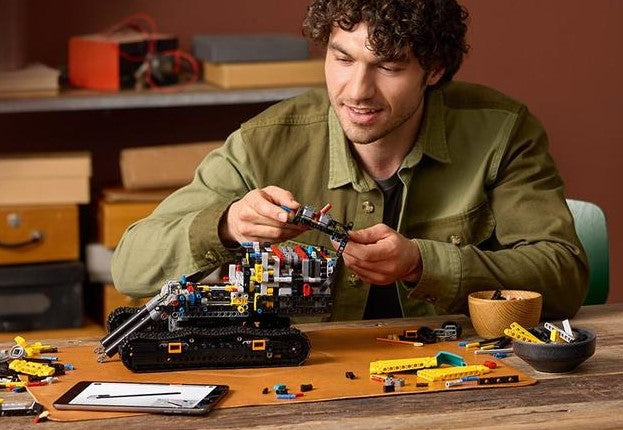 LEGO® Volvo EC500 Hybrid Excavator 42215