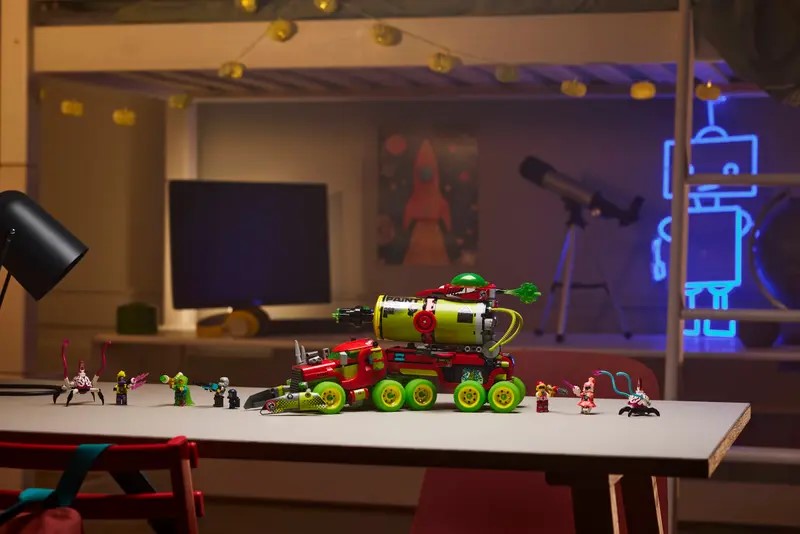 LEGO® DREAMZzz™ Mateo’s Spray Paint Truck 71499