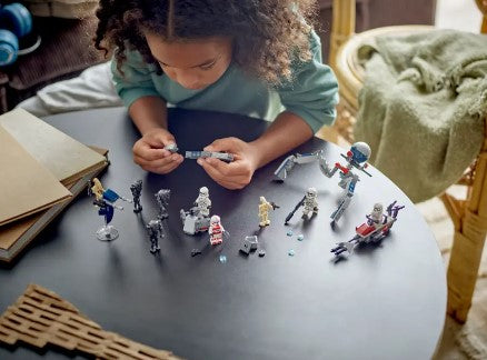 LEGO® Clone Trooper & Battle Droid Battle Pack 75372