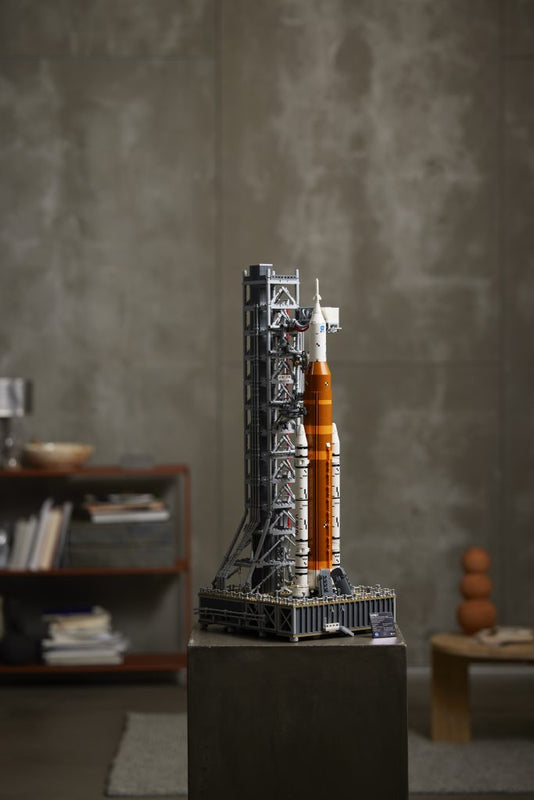 LEGO® NASA Artemis Space Launch System 10341