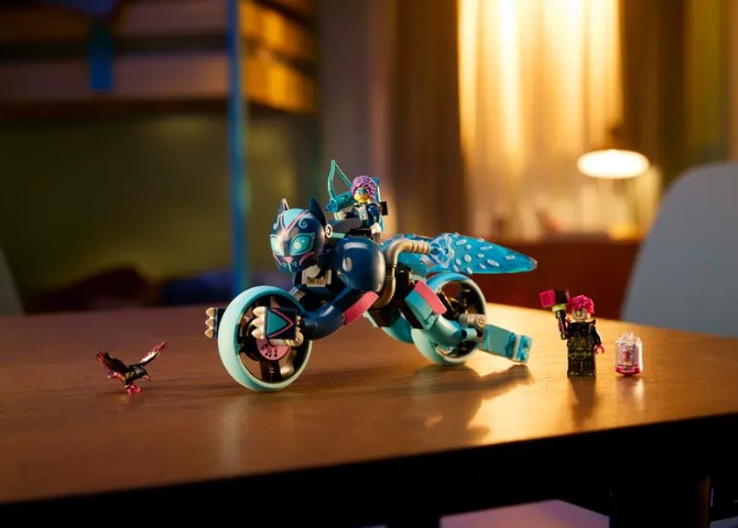 LEGO® DREAMZzz™ Zoey’s Cat Motorcycle 71479