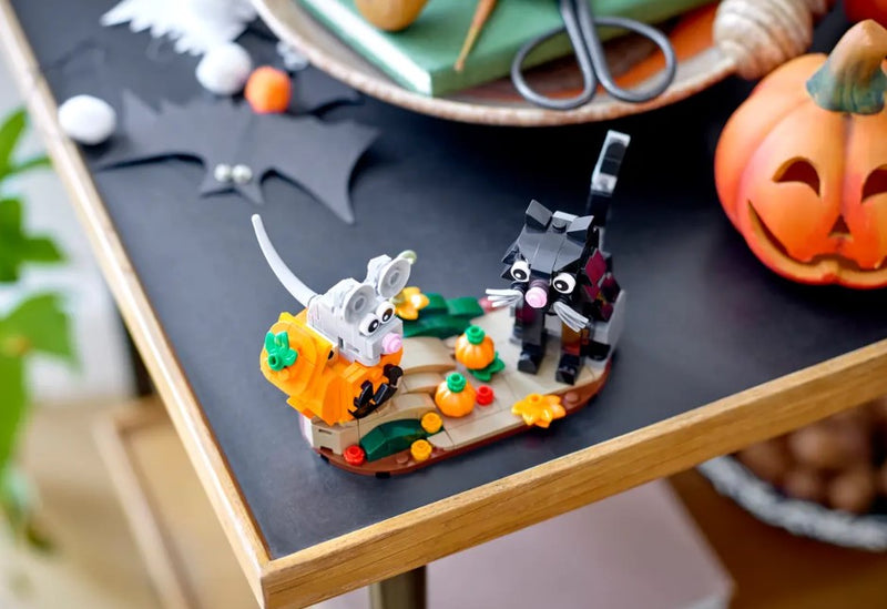 LEGO® Halloween Cat & Mouse 40570