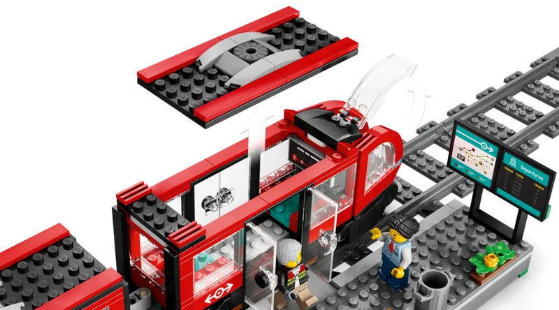 LEGO® City Downtown Streetcar and Station 60423