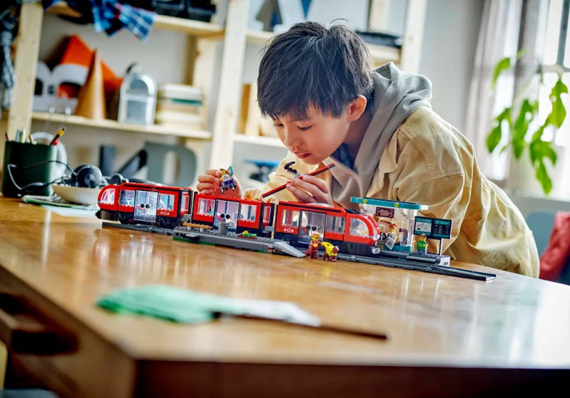 LEGO® City Downtown Streetcar and Station 60423