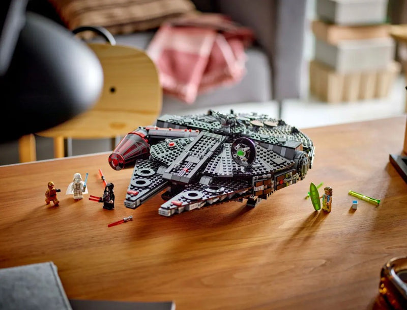 LEGO® Star Wars™ The Dark Falcon 75389