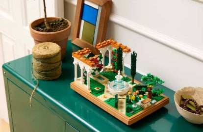 LEGO® Fountain Garden 10359