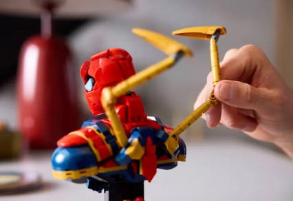 LEGO® Marvel Iron Spider-Man Bust 76326
