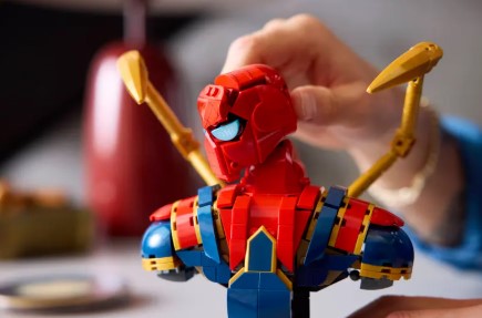 LEGO® Marvel Iron Spider-Man Bust 76326