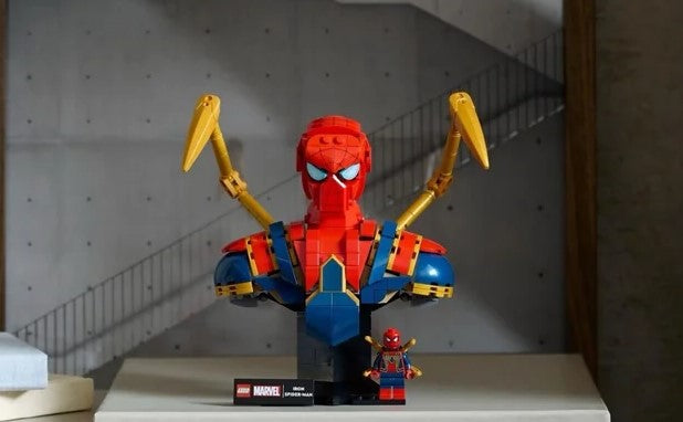 LEGO® Marvel Iron Spider-Man Bust 76326