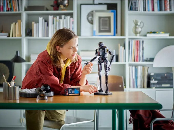 LEGO® Star Wars™ K-2SO Security Droid 75434