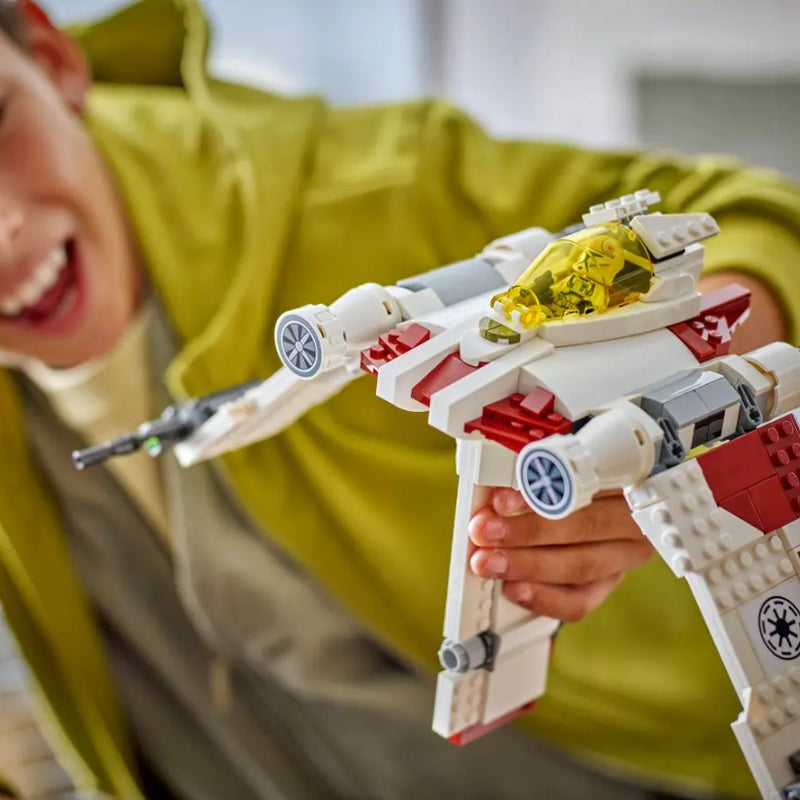 LEGO® Star Wars:  V-19 Torrent Starfighter 75432