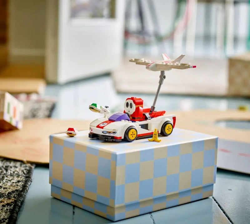 LEGO® Mario Kart™ – Shy Guy & P-Wing 72045