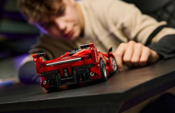 LEGO® Technic™ Ferrari FXX K 42212