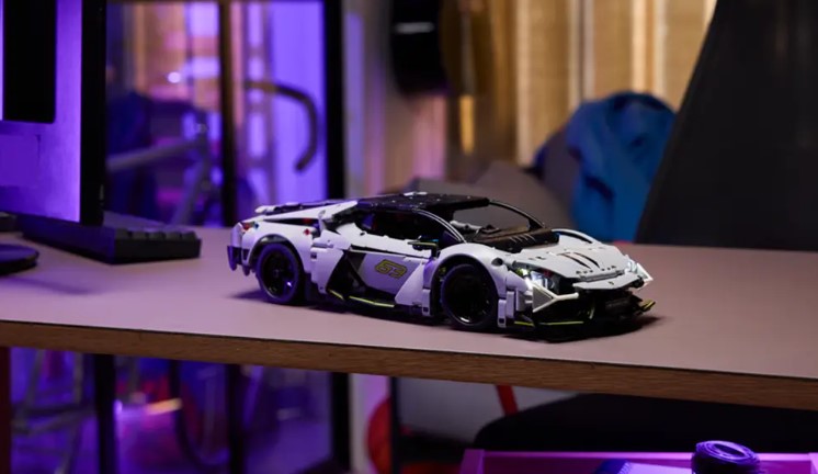 LEGO® Lamborghini Revuelto Super Sports Car 42214