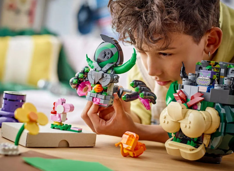 LEGO® Super Mario™ Prince Florian & Castle Bowser 72042