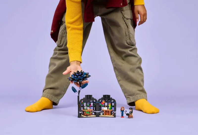 LEGO® Wednesday Black Dahlia Flower 76784