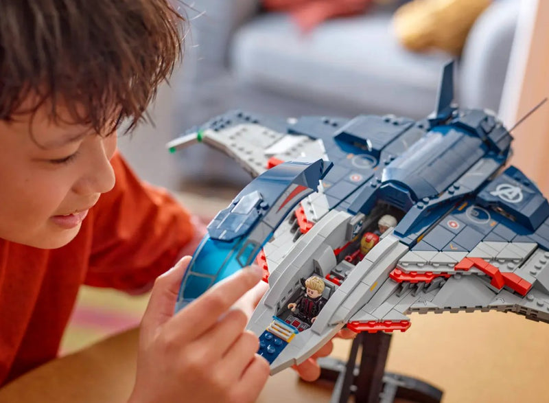 LEGO® Marvel Avengers: Age of Ultron Quinjet 76325