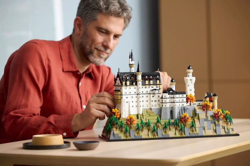LEGO® Architecture Neuschwanstein Castle 21063