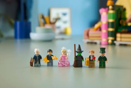 LEGO® Wicked Glinda & Elphaba Bookends 75691