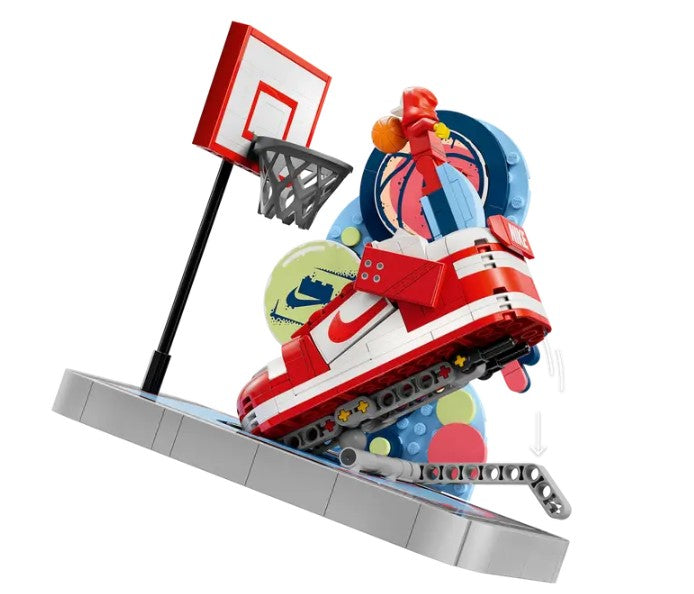LEGO® Nike Dunk Trickshot 43021