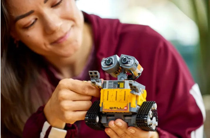 LEGO® Disney and Pixar WALL-E and EVE 43279