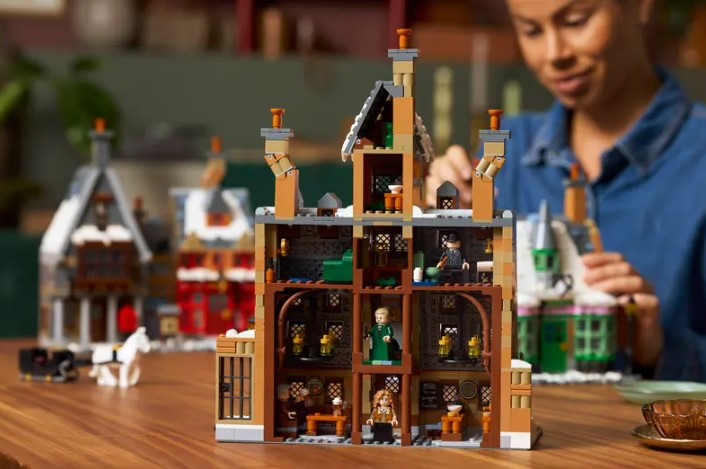 LEGO® Harry Potter™ Hogsmeade™ Village – Collectors' Edition 76457