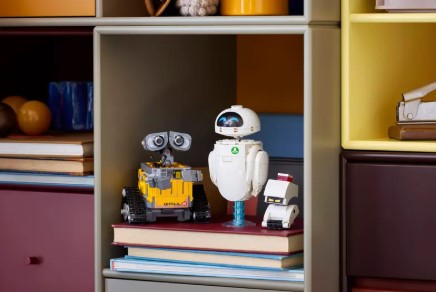 LEGO® Disney and Pixar WALL-E and EVE 43279