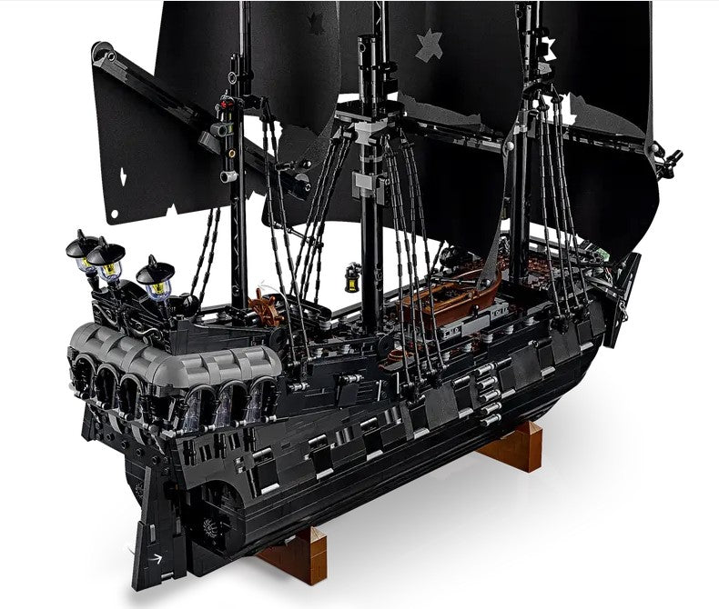 LEGO® Icons Captain Jack Sparrow’s Pirate Ship 10365