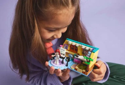 LEGO® Friends Paisley’s Room 42647