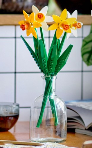 LEGO® Daffodils 40747