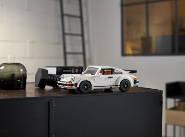 LEGO® ICONS Porsche 911 10295