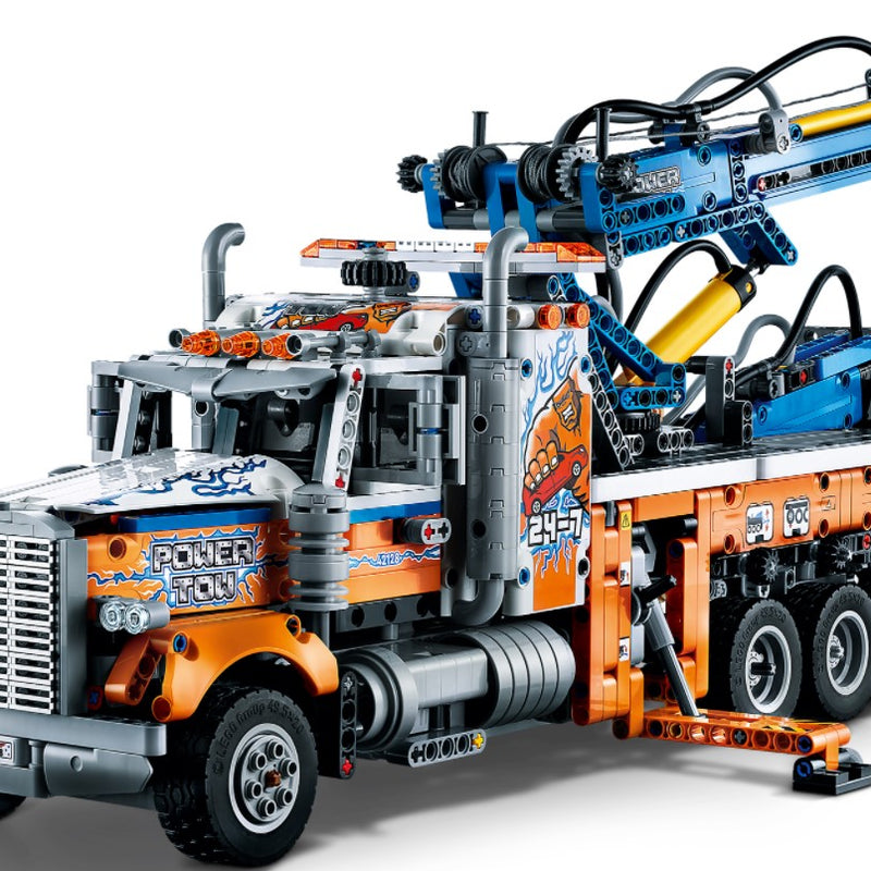 LEGO® Heavy-duty Tow Truck 42128