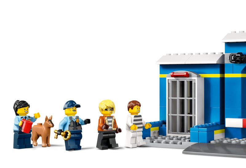 LEGO® City Police Station Chase 60370