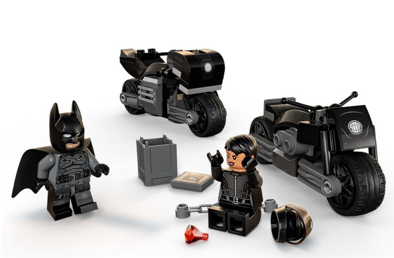 LEGO®DC Batman & Selina Kyle Motorcycle Pursuit 76179