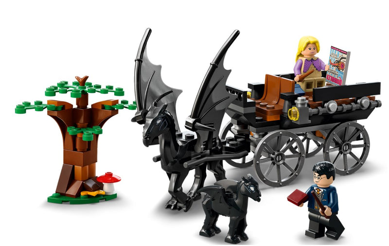 LEGO® Hogwarts Carriage and Thestrals 76400