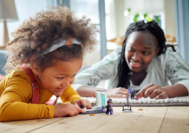 LEGO® Marvel Shuri's Lab 76212